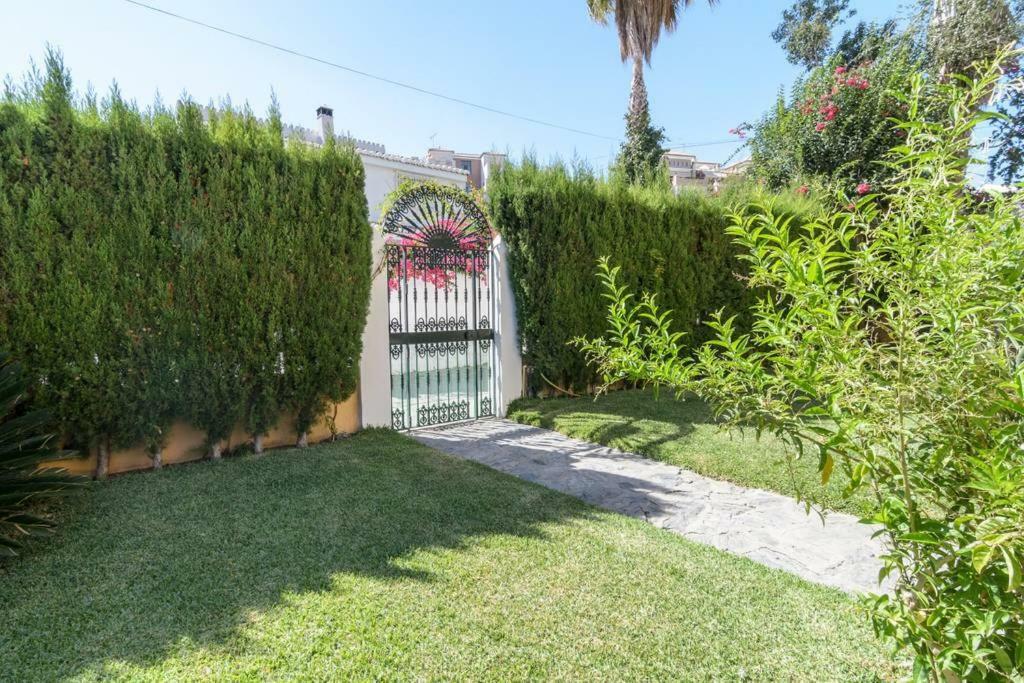 Habitaciones en Casa Céntrica con piscina Almuñécar Extérieur photo