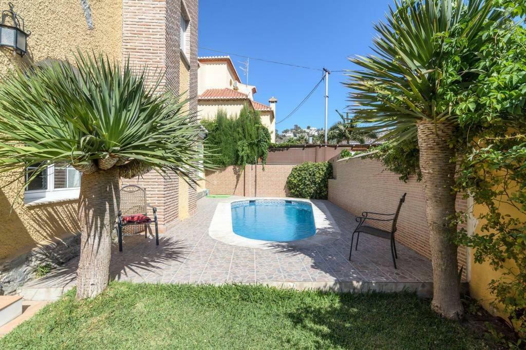 Habitaciones en Casa Céntrica con piscina Almuñécar Extérieur photo
