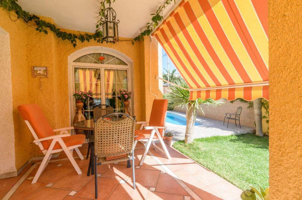 Habitaciones en Casa Céntrica con piscina Almuñécar Extérieur photo